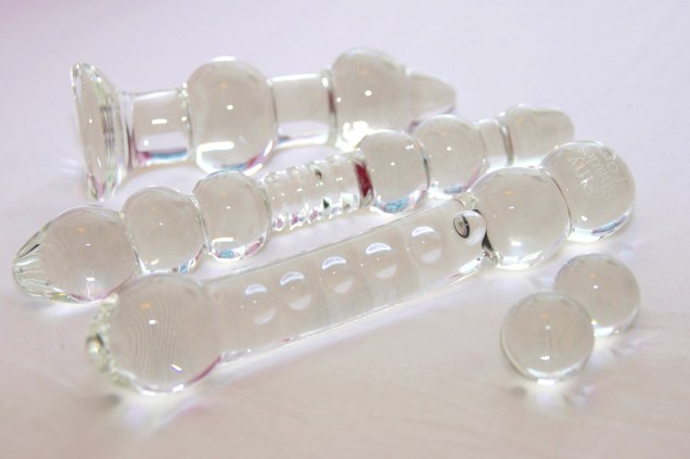 Minulta löytyy useampi lasinen seksilelu